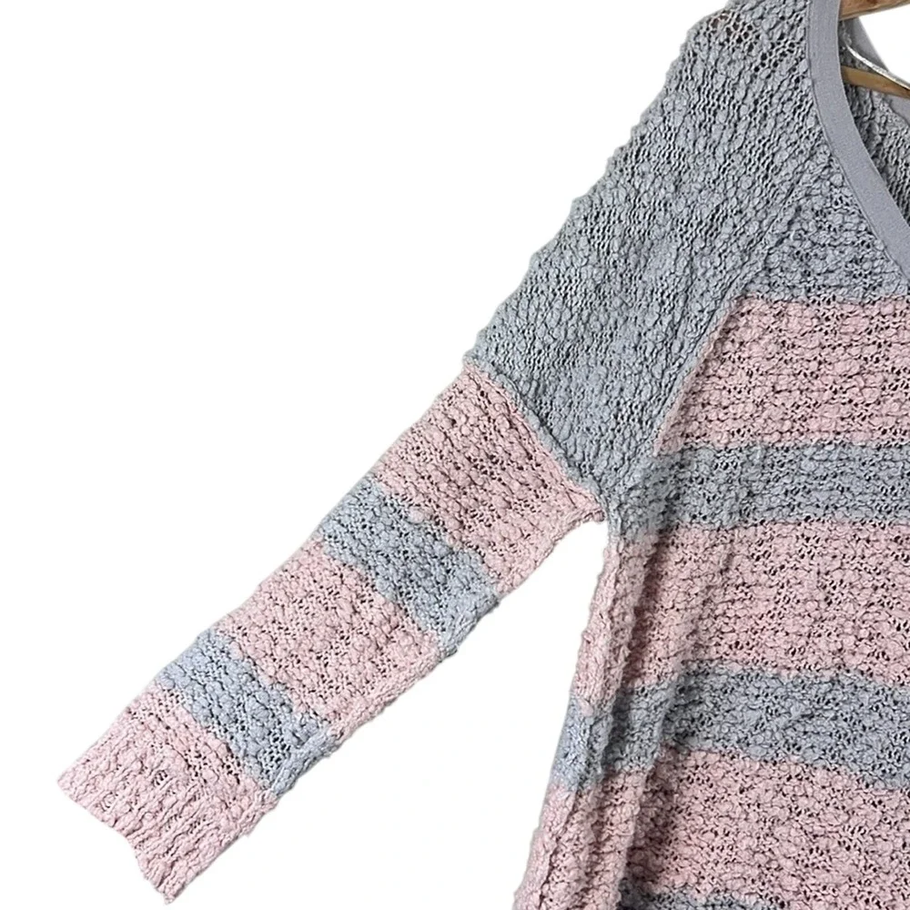 Free People Songbird Sweater V-Neck Striped Bouclé Knit Pink Gray Tunic Size M